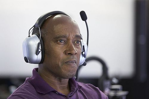 El padre de Hamilton intent&oacute; que de Vries llegara a la F1