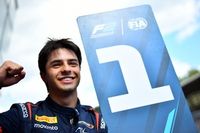 F2 Hungr&iacute;a: Victoria de infarto de Pepe Mart&iacute; a la defensiva en la sprint