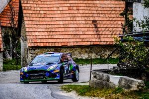 Armstrong nie odpuszcza