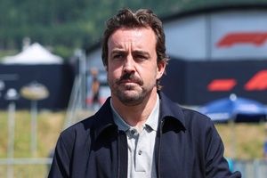 F1 - Villeneuve vê Alonso melhor campeão que Hamilton: "Trabalho ficou fácil"