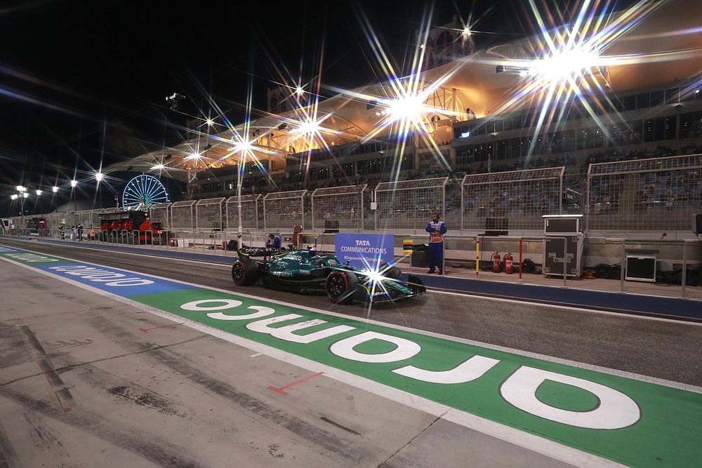 Nico Hulkenberg, Aston Martin AMR22