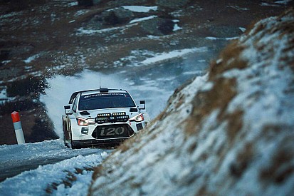 Vídeo: Loeb se sube al Hyundai WRC 48 horas después de acabar el Dakar