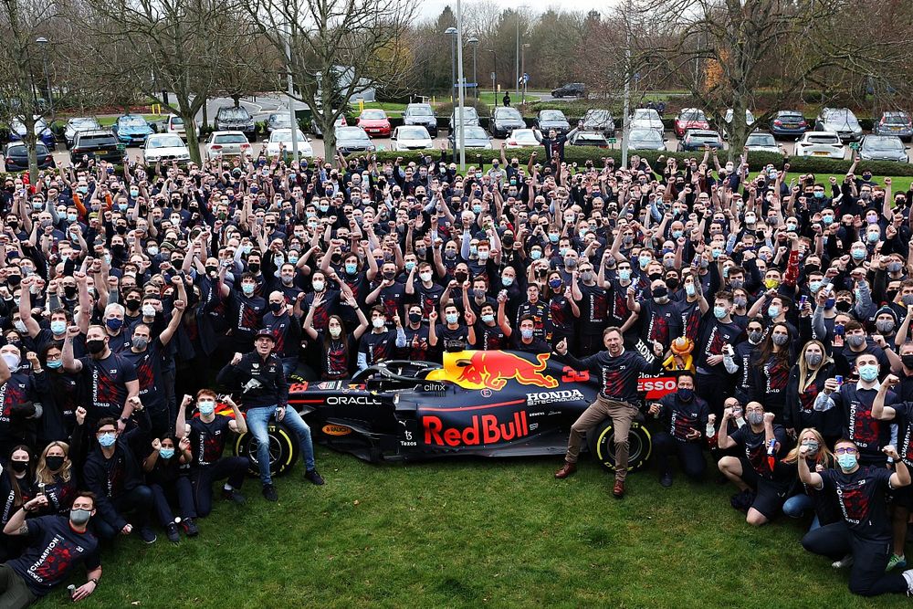 Max Verstappen, Red Bull Racing, Christian Horner, Team Principal, Red Bull Racing wit the team