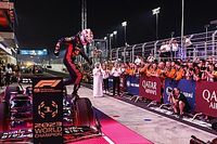 Verstappen, tricampe&oacute;n del mundo de F1 tras una sprint que gan&oacute; Piastri