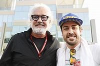 Briatore diz que Ferrari tinha inveja de Alonso na F1: "Bom demais"