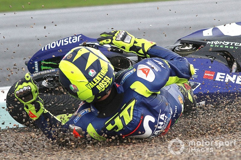 Gemengde gevoelens bij Rossi: “Heerlijk om voor zege te rijden, de crash was klote”