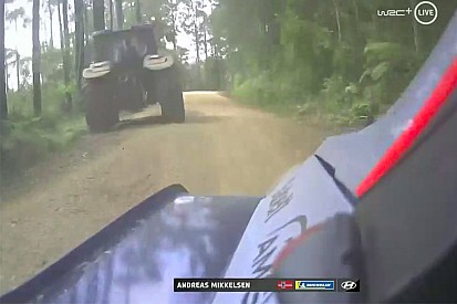 Блукаючий трактор завадив Міккельсену на Ралі Австралія