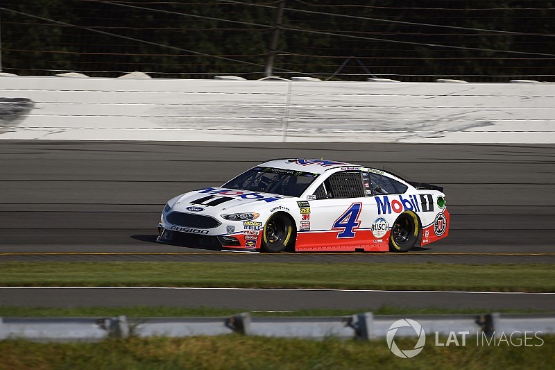 Kevin Harvick wins Stage 2 over Chase Elliott at Pocono