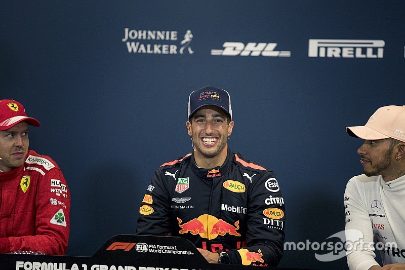 Ricciardo, Mercedes ve Ferrari'nin kendisine ilgi göstermemesinden rahatsız olmuş