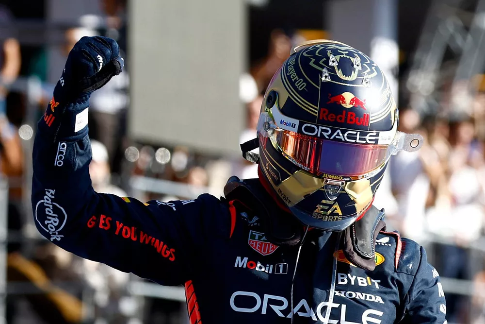 Max Verstappen, Red Bull Racing, 1e positie, viert feest bij aankomst in Parc Ferme