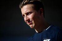Liam Lawson e difícil jornada até a F1: "Meus pais venderam a casa para que eu pudesse continuar correndo"