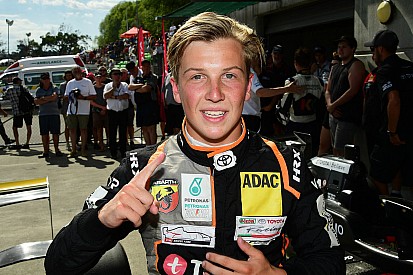 Red Bull prende Liam Lawson per il programma Junior e lo piazza in Formula European Masters