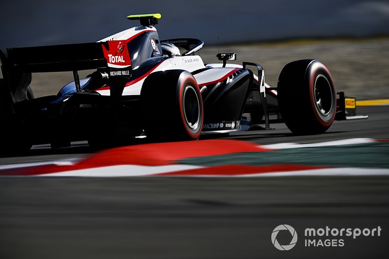 De Vries cierra la pretemporada de la F2 con el mejor tiempo en Barcelona