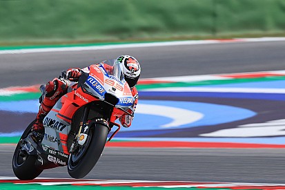 Lorenzo: "Ci sentiamo come i favoriti per la vittoria"