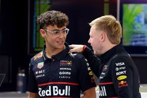 Qué hizo Lindblad en la FP1 de México para impresionar a los jefes de Red Bull