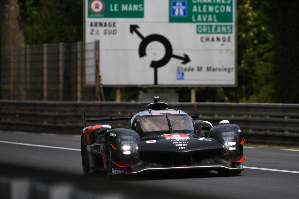 #8 Toyota Gazoo Racing Toyota GR010 - Hybrid: Sebastien Buemi, Brendon Hartley, Ryo Hirakawa