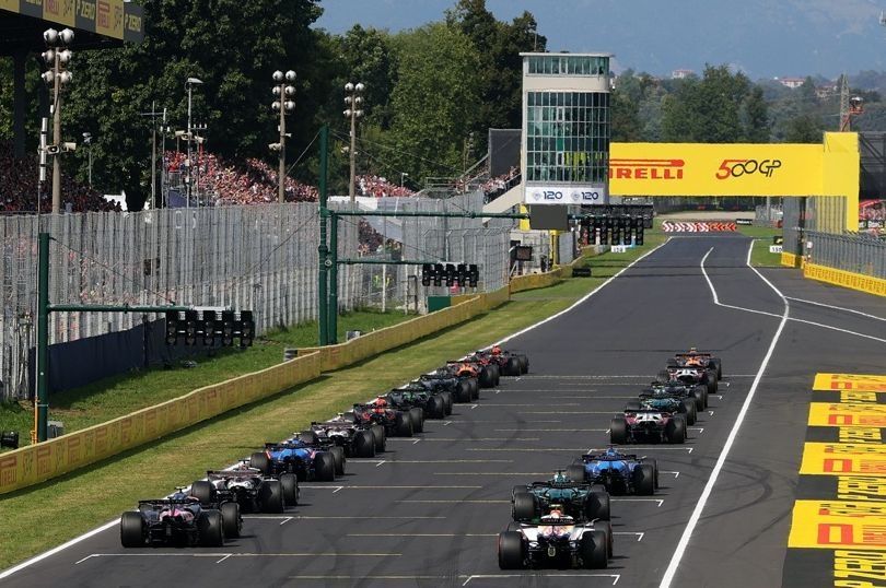 Los coches en la parrilla de Monza antes de la carrera