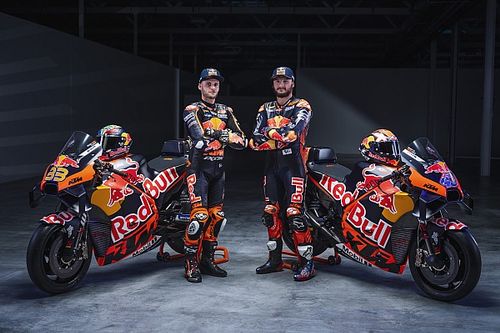 KTM se pone seria en su presentación