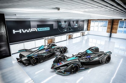 HWA présente sa Formule E et confirme Paffett