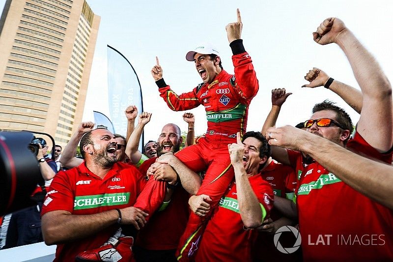 Lucas di Grassi, ABT Schaeffler Audi Sport, celebrates with his team after winning the championship