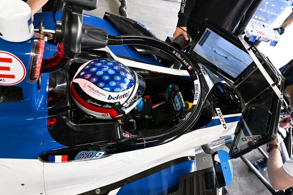 Giuliano Alesi, KCMG