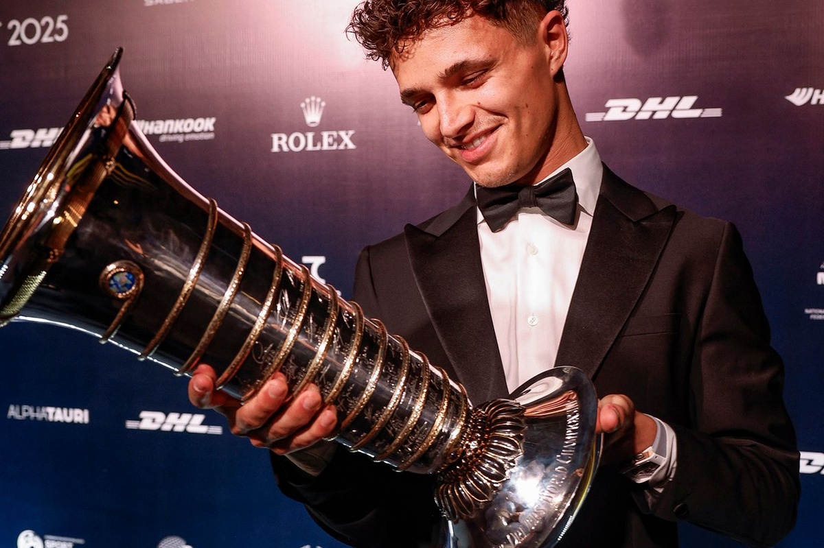 Lando Norris a reçu son trophée de champion du monde