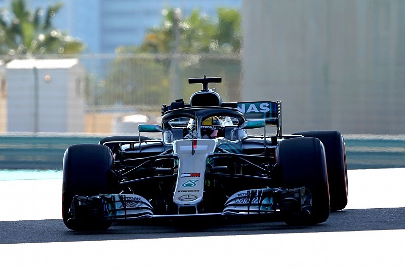 Hamilton aan kop in derde training Abu Dhabi, P4 Verstappen