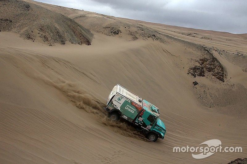 #503 Team De Rooy Iveco: Gerard de Rooy, Moises Torrallardona, Darek Rodewald    