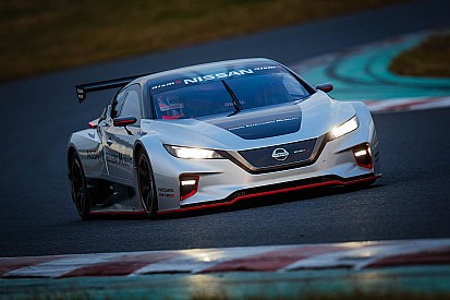 Nissan перетворив електромобіль Leaf в гоночну машину