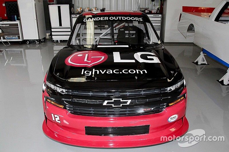 Gus Dean LG-sponsored NASCAR Truck