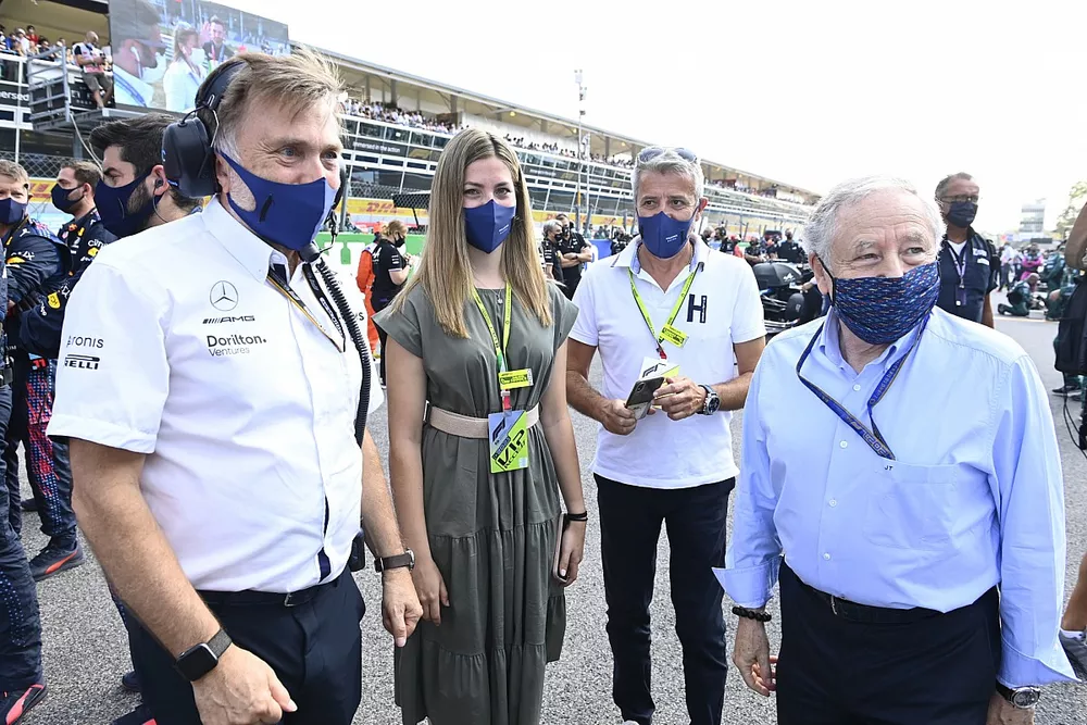 Jost Capito, director general de Williams, y Jean Todt, presidente de la FIA, en la parrilla de salida