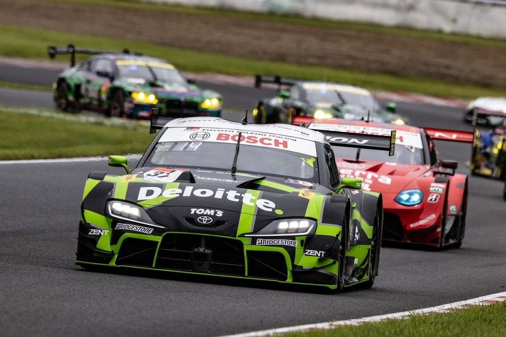 トムス最大のライバルはトムス？ 36号車auに肉薄する37号車Deloitte、6