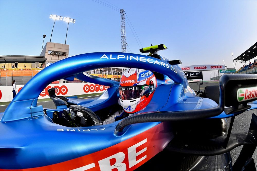 Esteban Ocon, Alpine A521, arrives on the grid