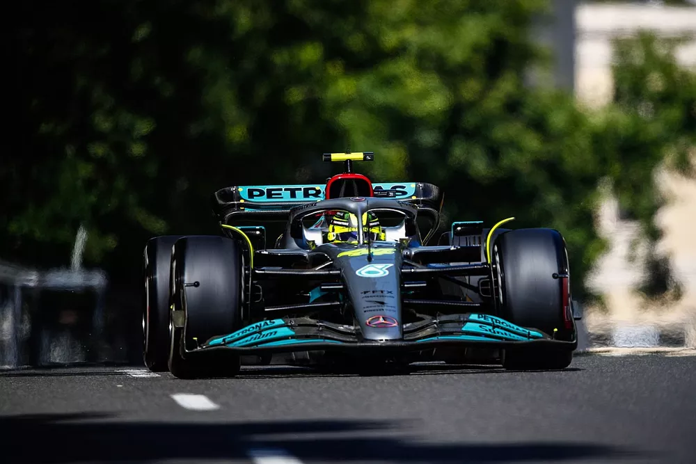 Lewis Hamilton, Mercedes W13