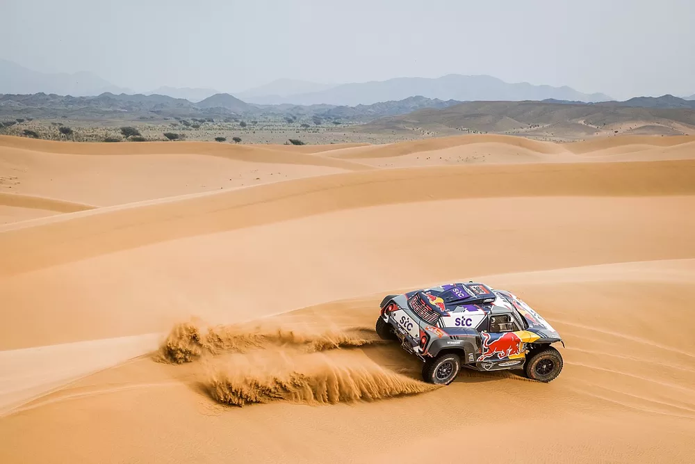 #302 X-Raid Mini JCW Team: St&eacute;phane Peterhansel, Edouard Boulanger