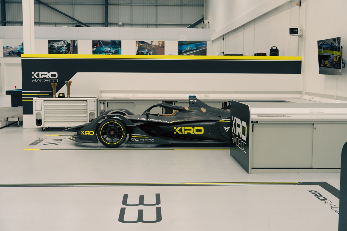 Dentro la fabbrica di Cupra Kiro a Silverstone: come lavora un team di FE dietro le quinte