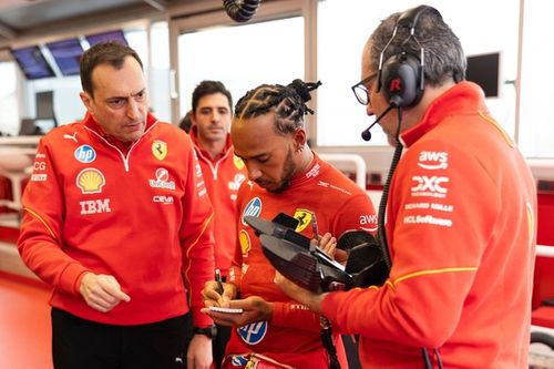 F1 - Brundle: "Hamilton corre o risco de levar uma 'surra' de Leclerc"