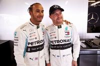 Bottas defiende a Hamilton por sus problemas en Ferrari: "No es f&aacute;cil"