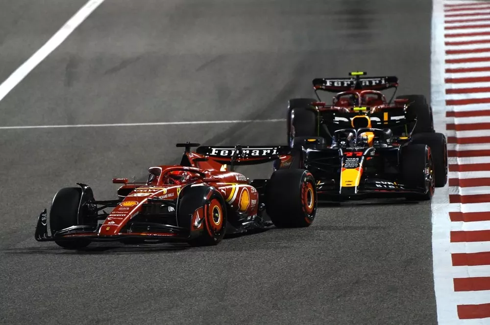 Charles Leclerc, Ferrari SF-24, Sergio Perez, Red Bull Racing RB20 