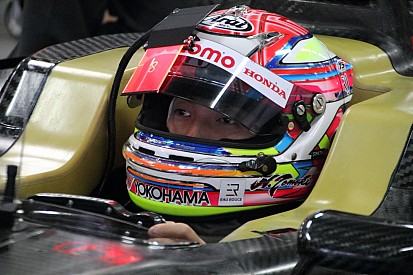 Super Formula team tests innovative visor display