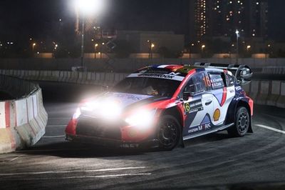 WRC Arabia Saudí: Fourmaux lidera y Ogier da un paso firme hacia el título