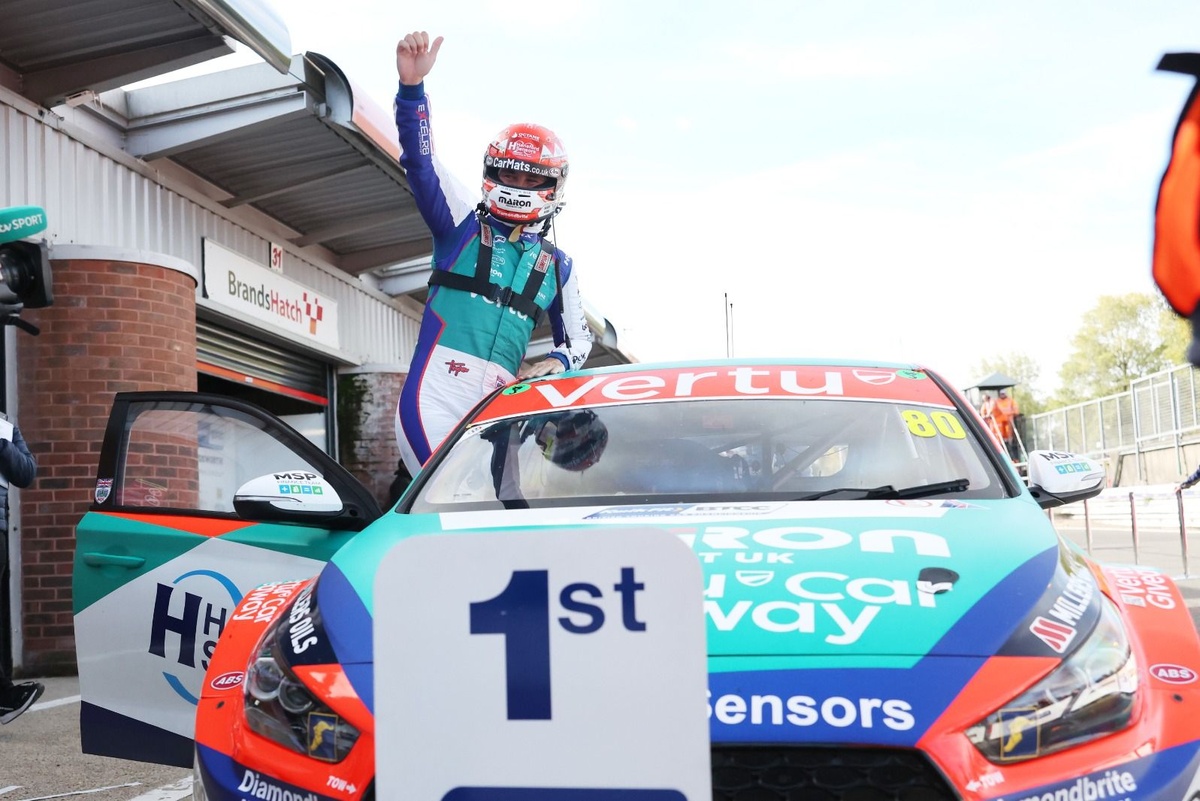 Tom Ingram wins twice at Brands Hatch and secures second in BTCC
