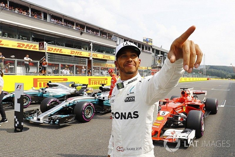 Ganador de la pole Lewis Hamilton, Mercedes AMG F1