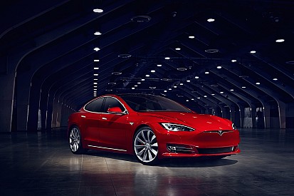 Tesla Model S krijgt facelift en raakt zijn grille kwijt