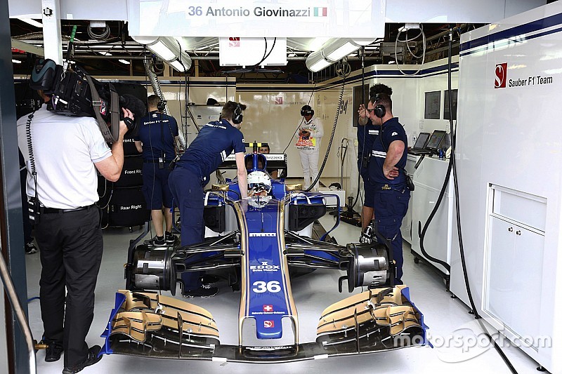 Wehrlein replaced by Giovinazzi for Australian Grand Prix