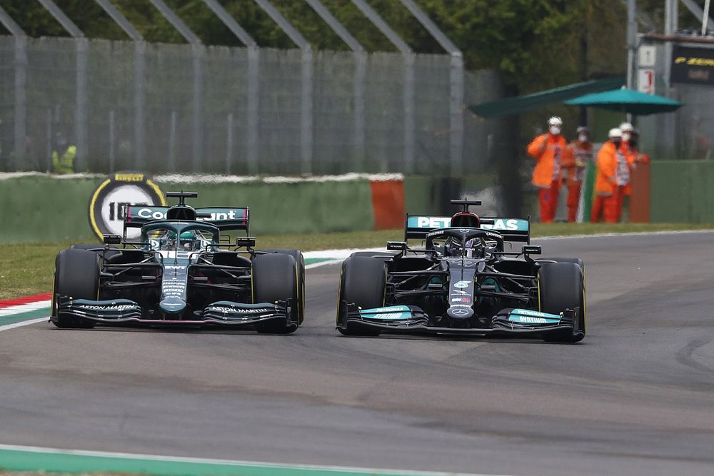 Lewis Hamilton, Mercedes W12, Lance Stroll, Aston Martin AMR21