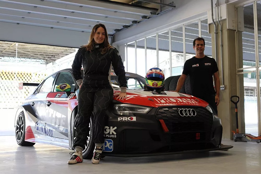 Bia Figueiredo e Non&ocirc; Figueiredo em Interlagos