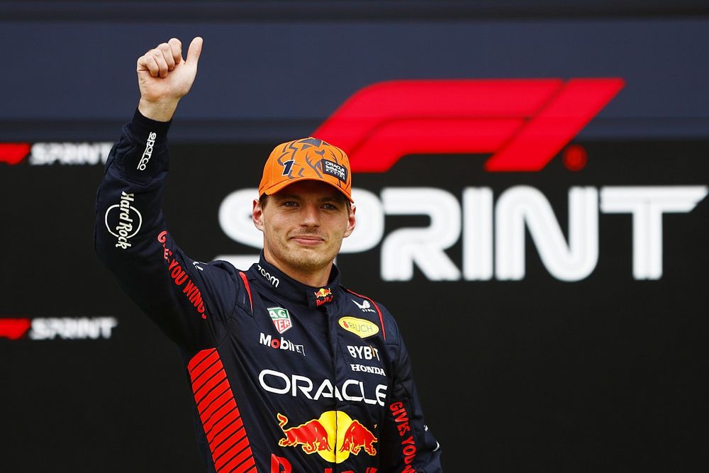 Max Verstappen, Red Bull Racing, gives a thumbs up after winning the Sprint shootout