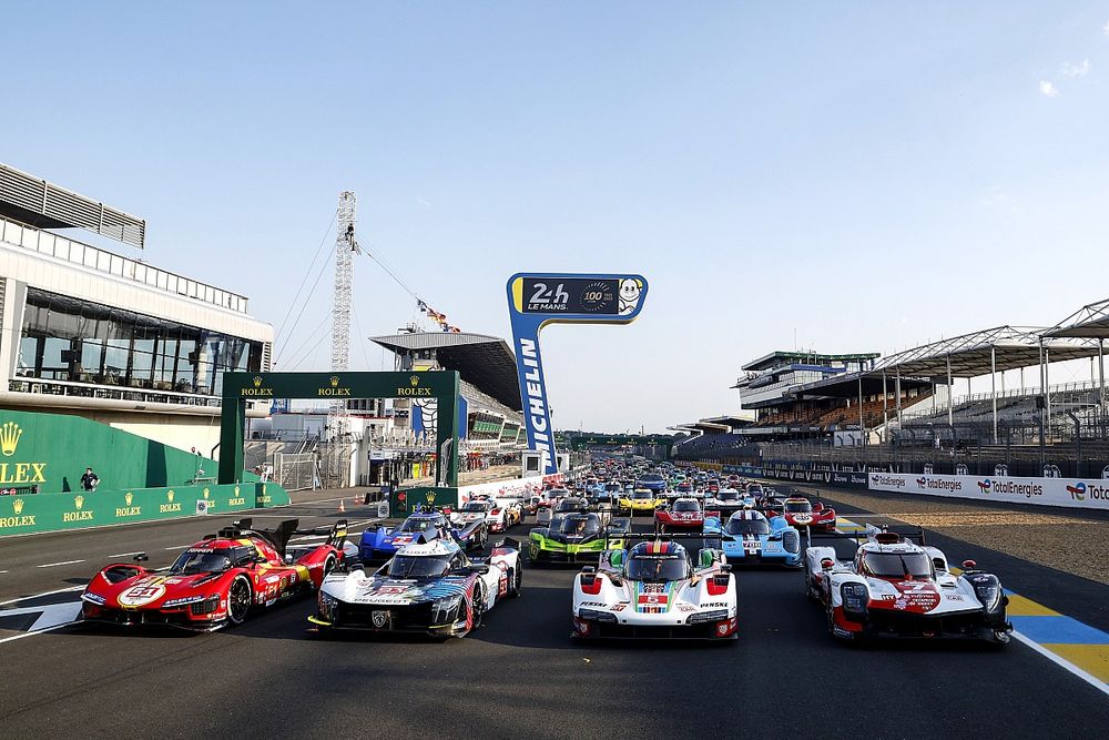 Foto de grupo de todos los coches de Le Mans 2023