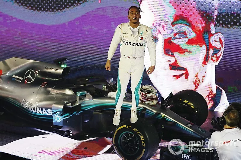 Race winner Lewis Hamilton, Mercedes AMG F1 W09